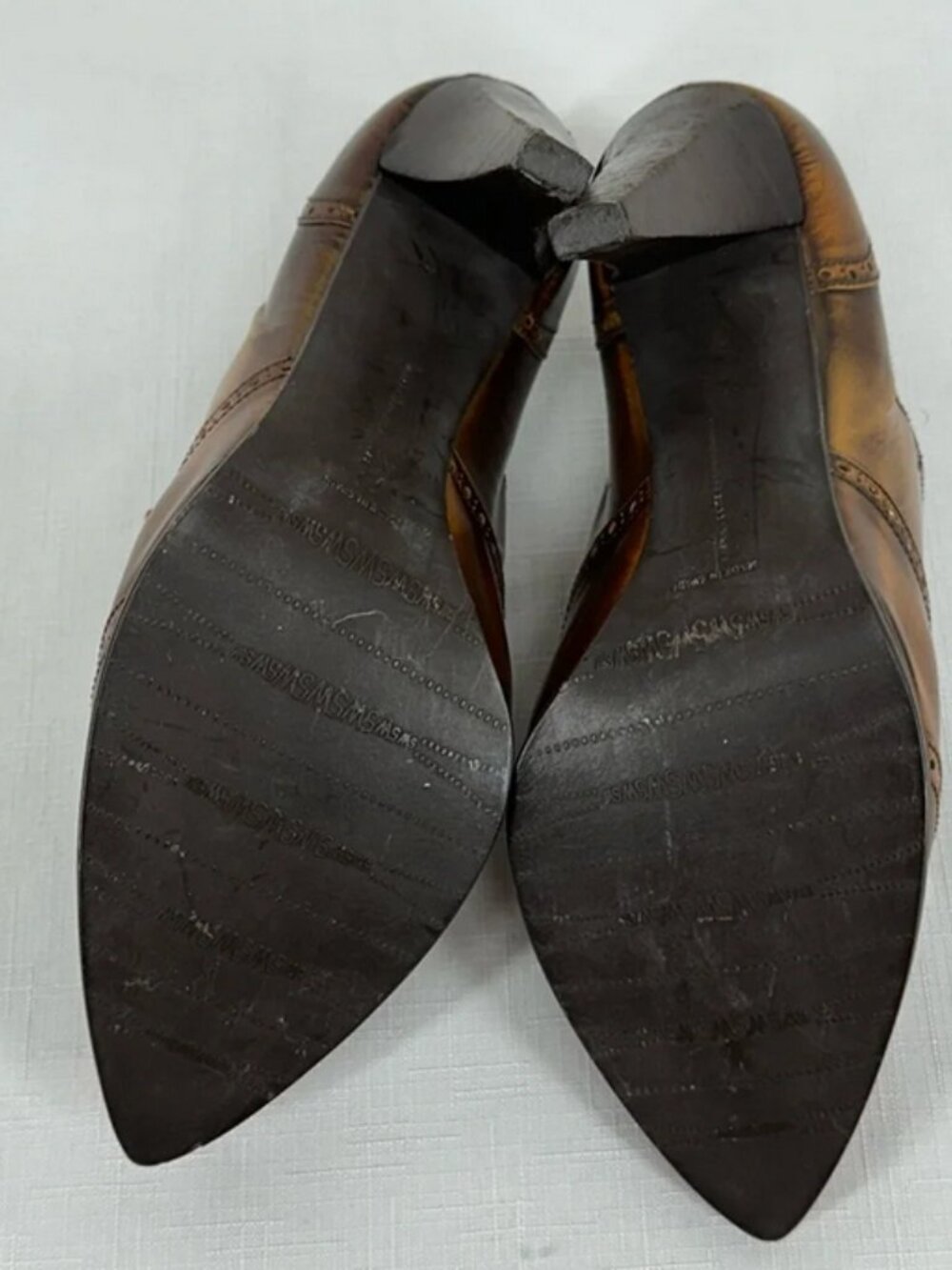 Stewart Weitzman Women’s size 7 Brown Leather Oxford Heels - Picture 5 of 5